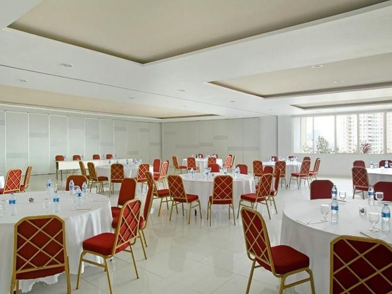 Amaris Hotel Mangga Dua Square Jakarta Exterior photo